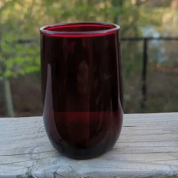 Ruby  Red glassware - Picture 3 of 10